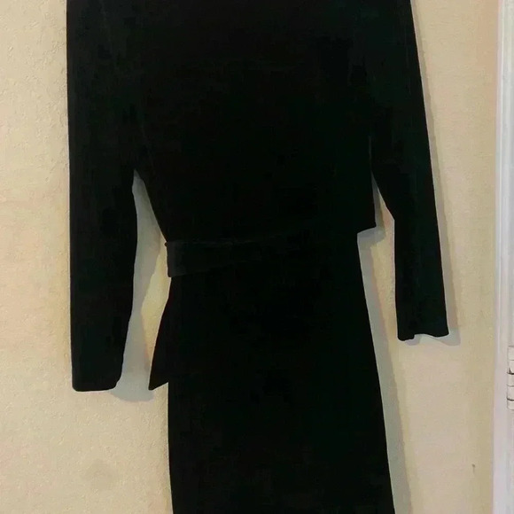 Vintage Virgo Black Velvet Faux Wrap Tie Waist Goth Classic Y2K Dress Size 8P - Picture 9 of 9